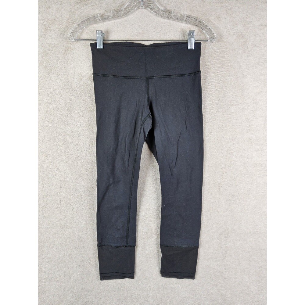 Lululemon Women’s Grey Cropped Athletic Leggings Size 4